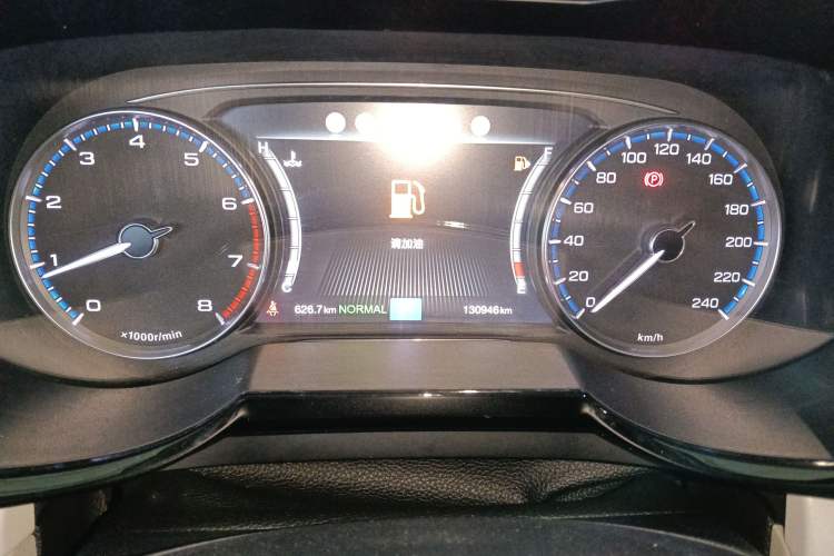 Used GAC Trumpchi GS7 2017 320T Two-Wheel-Drive Luxury Smart Connectivity Model
