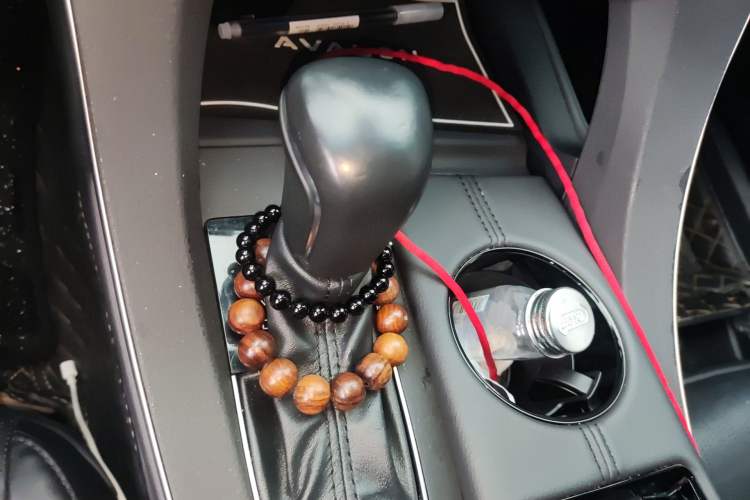 Used Toyota Avalon 2019 Dual-Engine 2.5L Luxury Edition China V Standard
