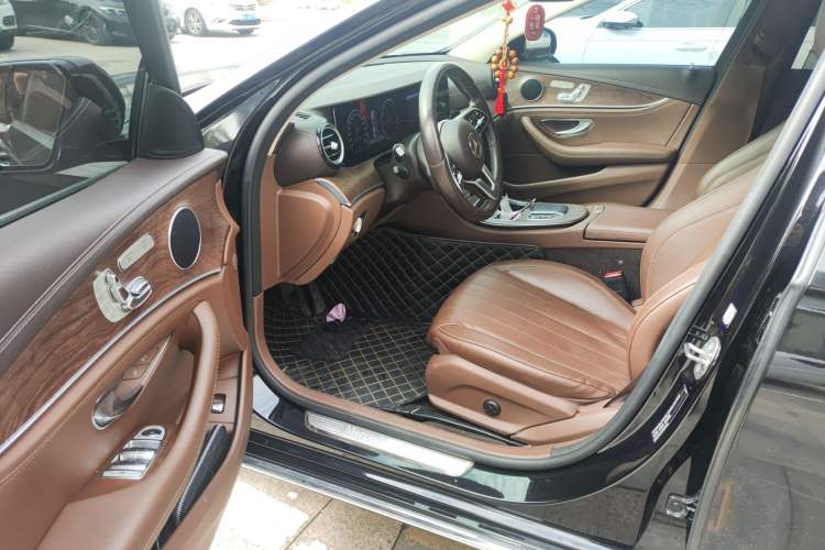 Used Mercedes-Benz E-Class 2019 E 300 L Luxury Model