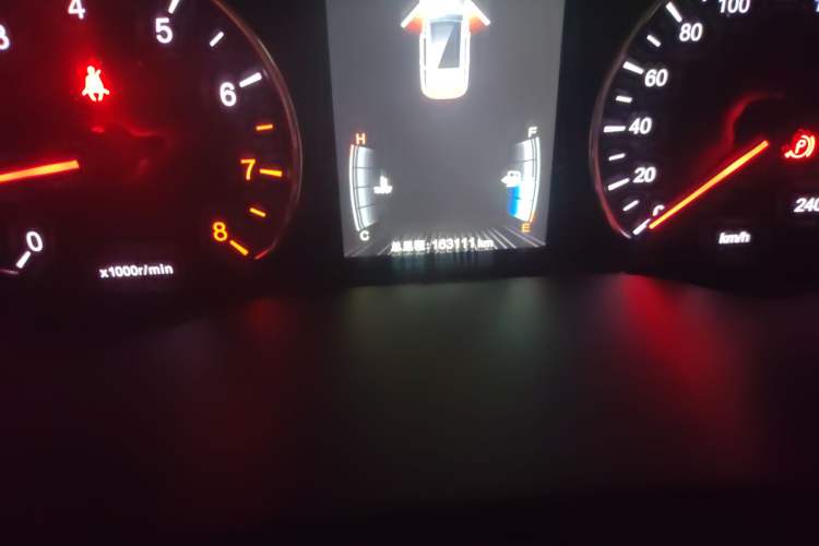 Used BYD Song MAX 2017 1.5T Automatic Smart Connect Elite 7-Seater Odometer Close Up