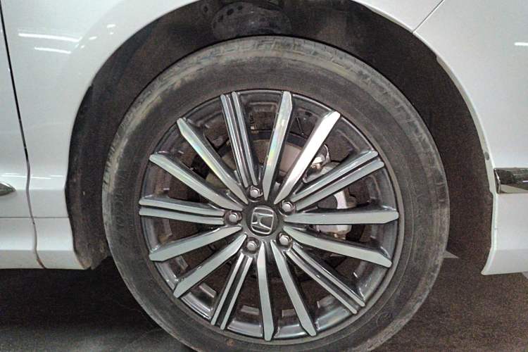 Used Honda Elysion 2022 2.0L eHEV Luxury First Edition Right Front Wheel Hub