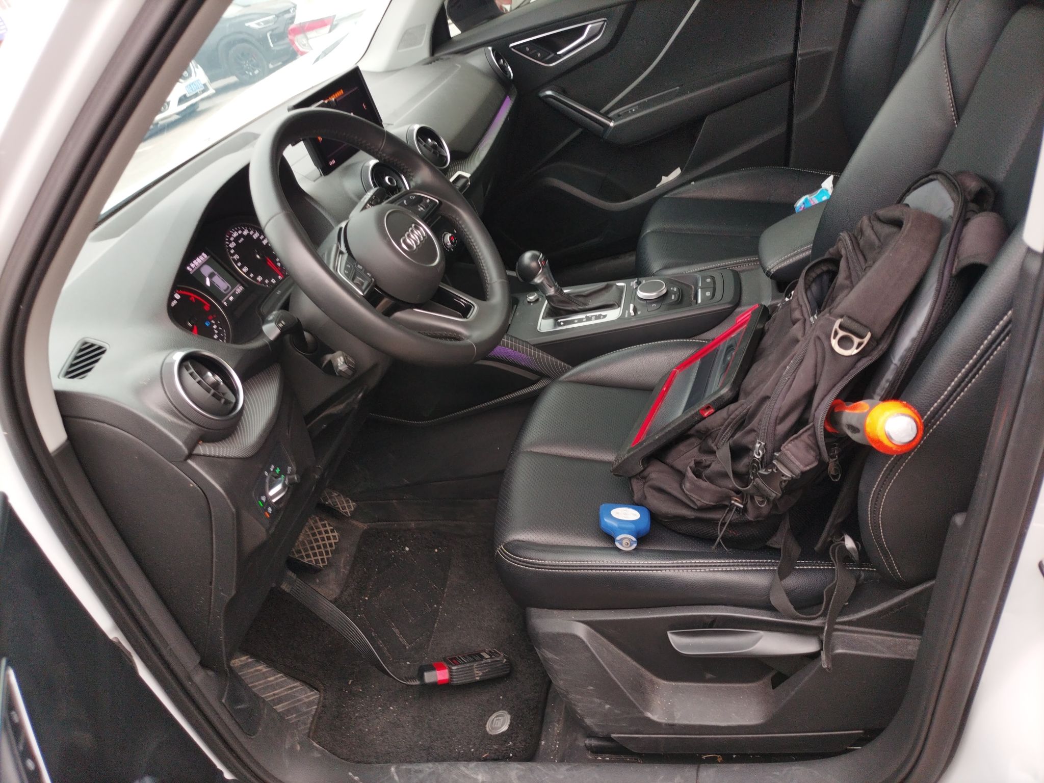 Переднее сиденье в автомобиле