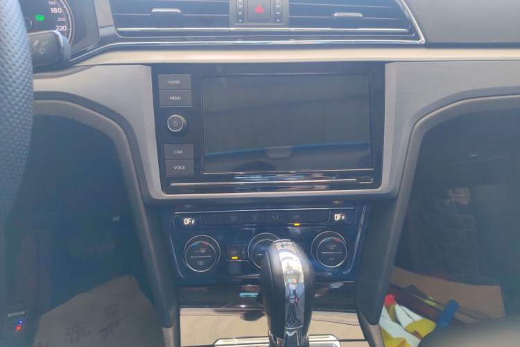 Used Volkswagen Lamando 2019 280TSI DSG Comfort Edition China VI standard
