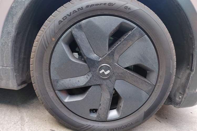 Used ONVO L60 2024 60 kWh All-Wheel Drive