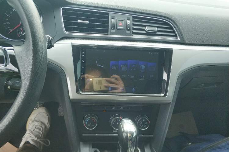 Used Volkswagen Lamando 2015 230TSI DSG Fashion Edition
