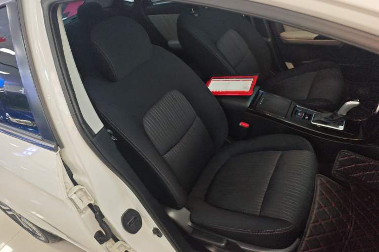 Used Luxgen 5 2015 1.8T Automatic Smart Model