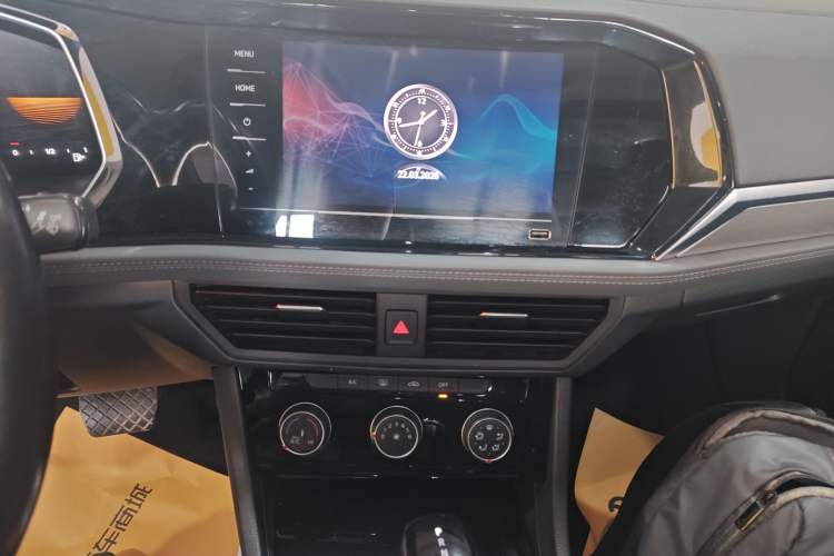 Used Volkswagen Sagitar 2021 280TSI DSG Comfort Connect Edition Audio And AC Panel