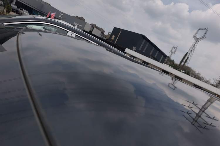 Used Venucia V DD-i 2023 110 km iE Version Roof