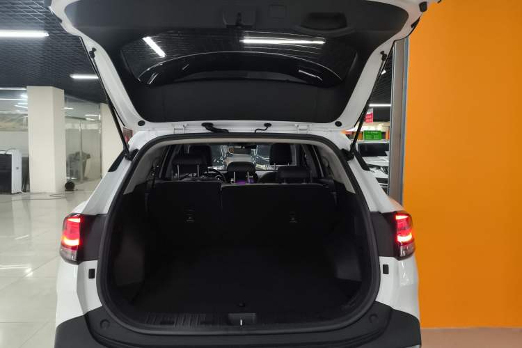 Used Kia Sportage (Chinese Domestic Model) 2023 2.0L HEV Two-Wheel Drive Prestige Edition
