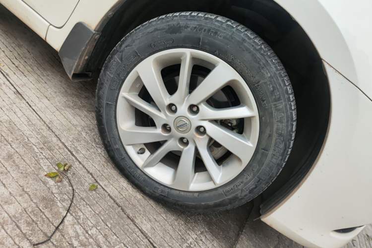 Used Nissan Sylphy 2014 1.6XV CVT Deluxe Edition Right Front Wheel Hub