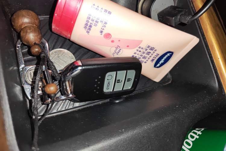 Used Honda CR-V 2017 240TURBO CVT Front-Wheel Drive Fashion Edition
