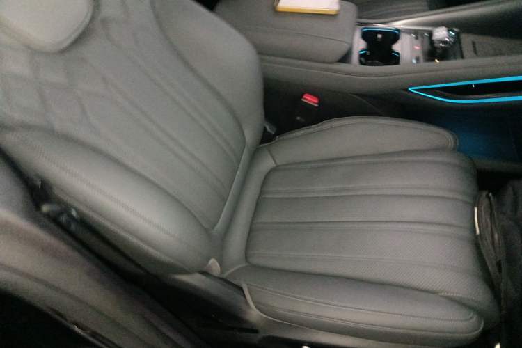 Used BYD Song L EV 2025 662 km Advanced Intelligent Driving Version Right Front Seat