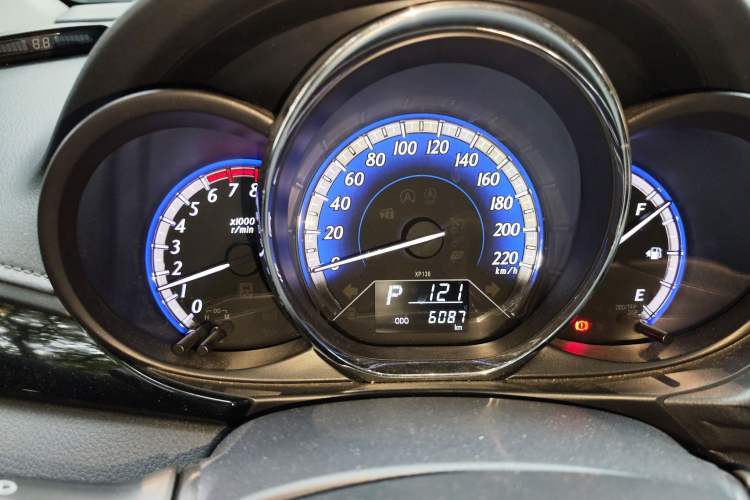 Used Toyota YARiS L Zhi Xuan 2016 Revised Version 1.5G CVT with Dynamic Sunroof
