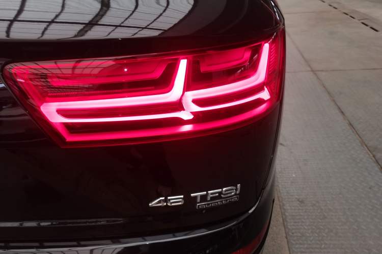 Used Audi Q7 2018 45 TFSI Technology Edition
