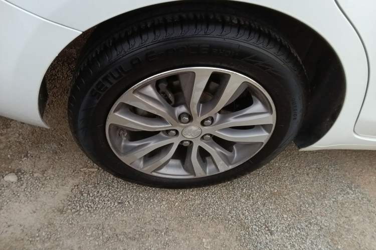 Used Buick GT 2018 18T Automatic Elite Model Right Rear Wheel Hub