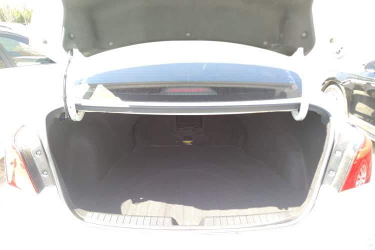 Used Hyundai Mistra 2014 1.8L Automatic Smart GLS Trunk