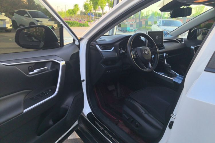 Used Toyota Wildlander 2020 2.0L CVT 4x4 Luxury Edition