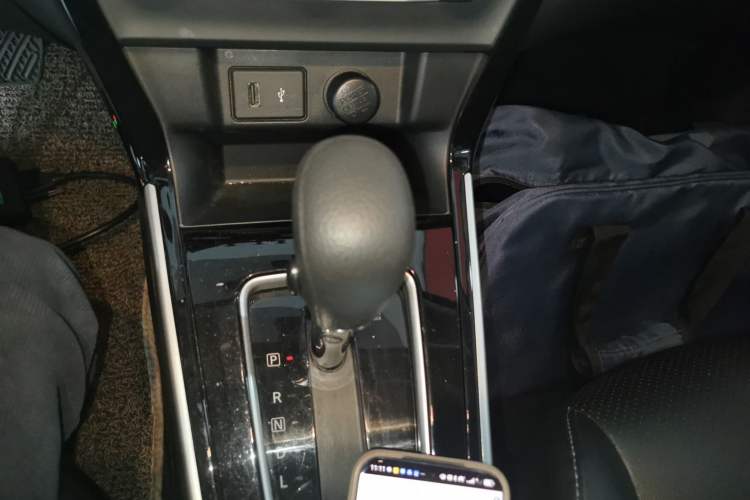 Used Nissan Sylphy 2021 Classic 1.6XL CVT Luxury Edition Gear Lever