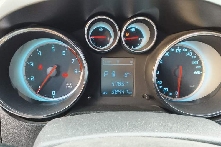 Used Changan CS35 2014 1.6L Automatic Luxury Model China IV Standard