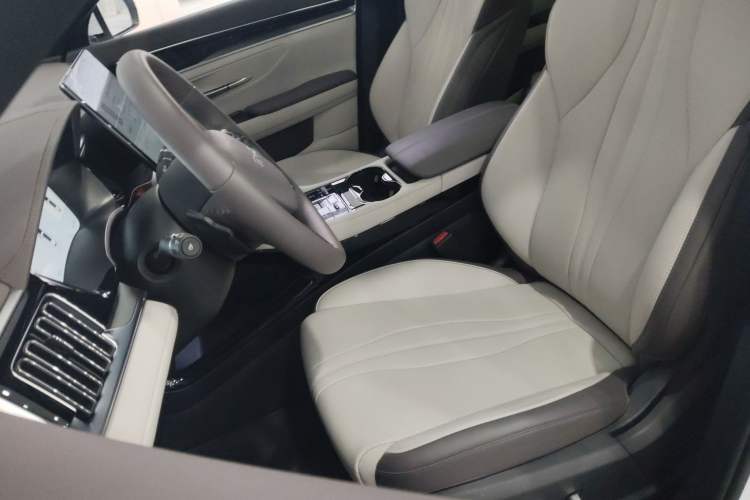 Used BYD Song PLUS New Energy 2025 EV Intelligent Driving Version 520km Premium Model
