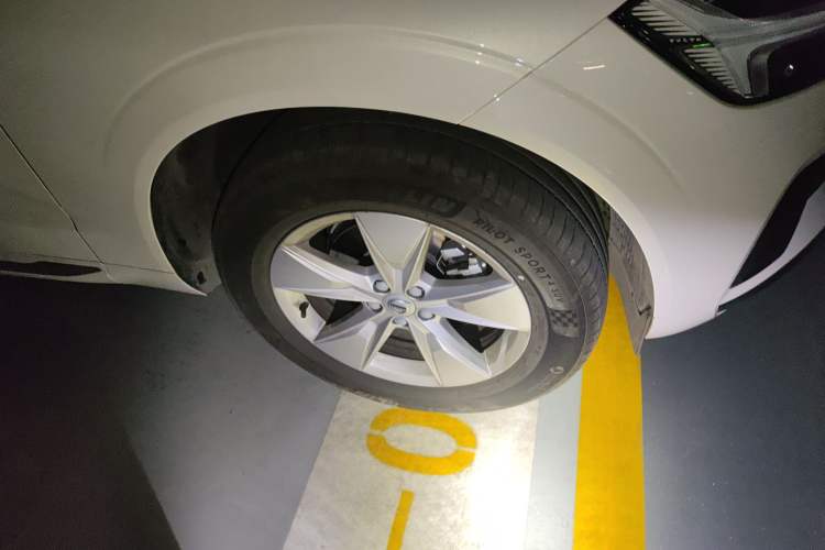 Used Volvo XC60 2022 B5 4x4 Zhiyi Luxury Edition