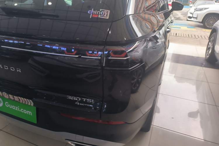 Used Volkswagen Tavendor 2024 330TSI Luxury Touring - All-Inclusive Edition Exterior 3