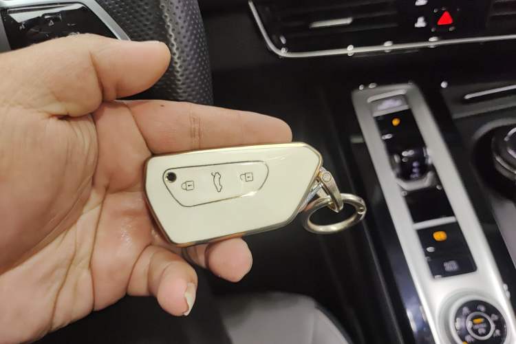 Used Volkswagen Tavendor 2024 380TSI All-Wheel Drive R-Line Cruise Edition