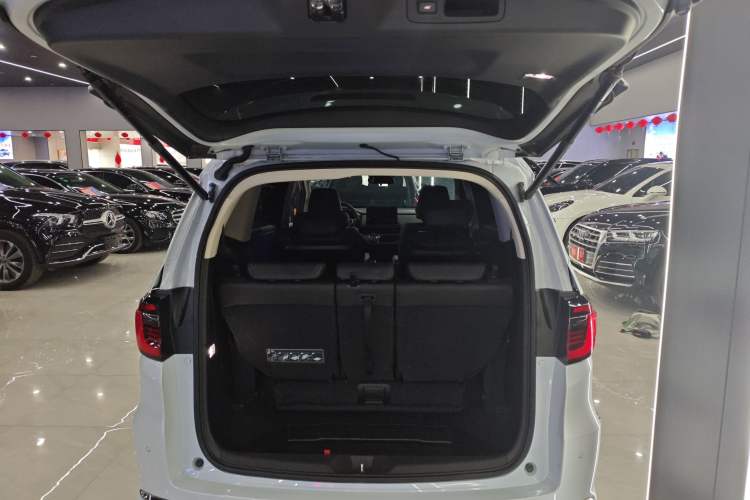 Used Honda Elysion 2024 2.0L eHEV Luxury Edition