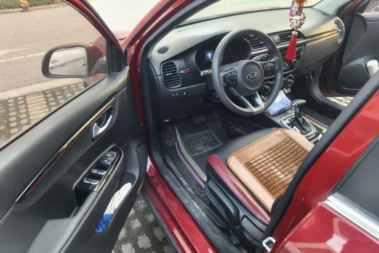 Used Kia KX Cross 2017 1.4L AT GLS