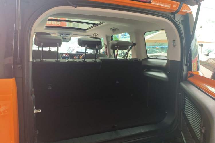 Used BAIC Off-Road BJ40 2024 2.0T All-New Urban Hunter Edition Chivalrous Style