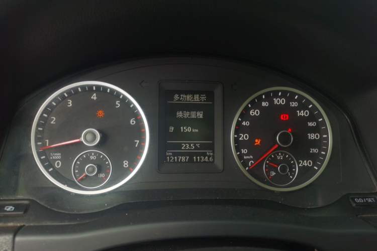 Used Volkswagen Tiguan 2010 2.0 TSI Automatic All-Wheel-Drive Elite Edition Instrument Cluster