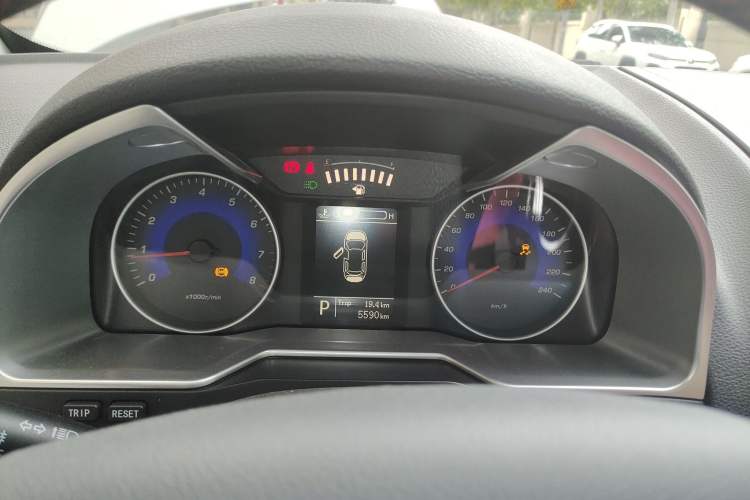 Used Geely Auto Emgrand 2015 Sedan 1.5L CVT Upward Version
