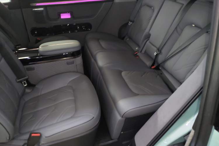 Used Zeekr MIX 2025 Intelligent Driving Version Left Rear Seat