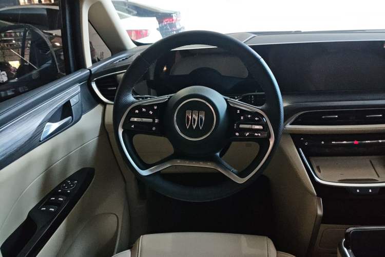 Used Buick GL8 New Energy 2025 Lu Shang Luxury Edition 7-Seater