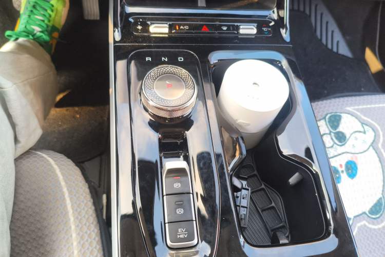 Used Wuling Xingguang 2024 Co-Creation Edition 150 Flagship Model Gear Lever