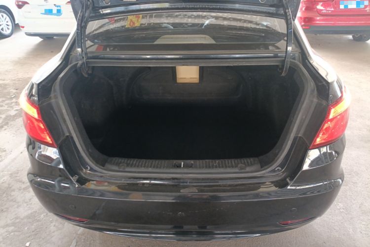 Used CHANGAN Eado 2015 1.6L Automatic Luxury Model Trunk