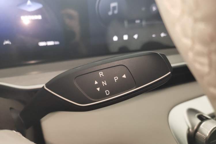 Used EXEED Stellar C-DM 2024 1.5T Long-Range Pro Gear Lever