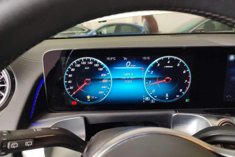 Used Mercedes-Benz GLB 2022 GLB 200 Dynamic Edition Instrument Cluster