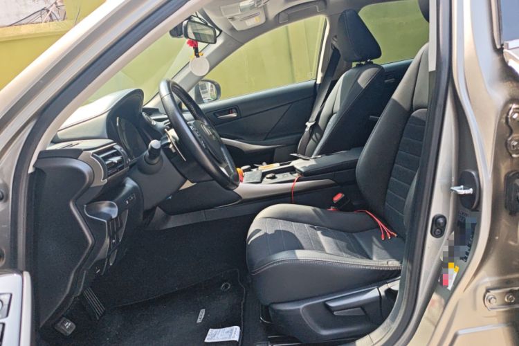 Used Lexus IS 2017 300 Leading Edition
