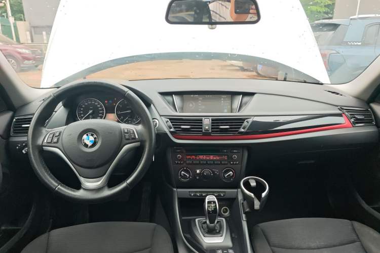 Used BMW X1 2015 sDrive18i Fashion Upgrade Edition
