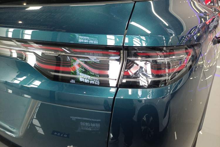 Used BYD Song L DM-i 2024 160km Beyond Edition Right Rear Taillight