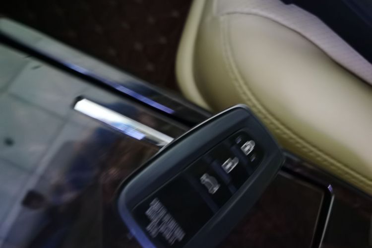 Used Toyota Camry 2016 2.0G 10th Anniversary Leading Edition
