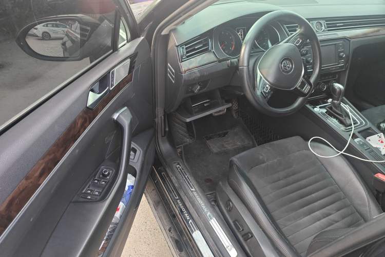 Used Volkswagen Magotan 2017 330TSI DSG Luxury Model Driver Seat