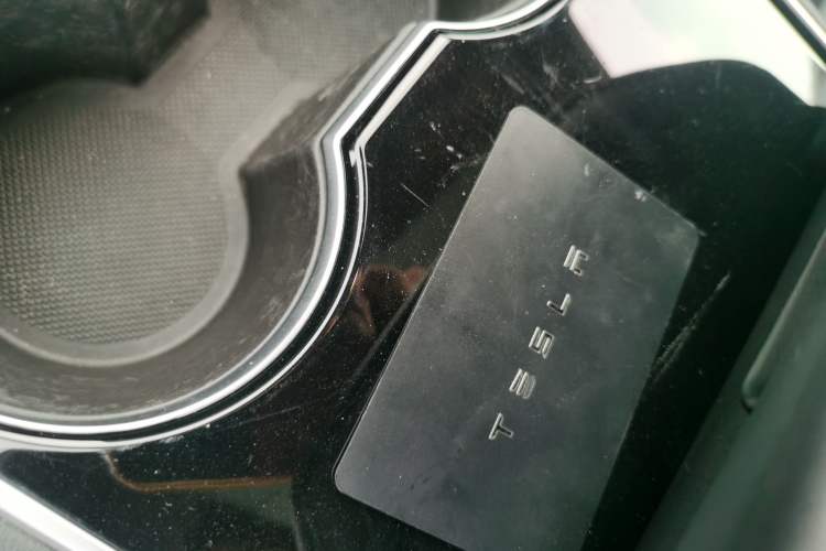 Used Tesla Model 3 2019 Long-Range All-Wheel-Drive Version
