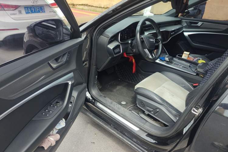 Used Audi A6L 2019 40 TFSI Luxury Dynamic Model
