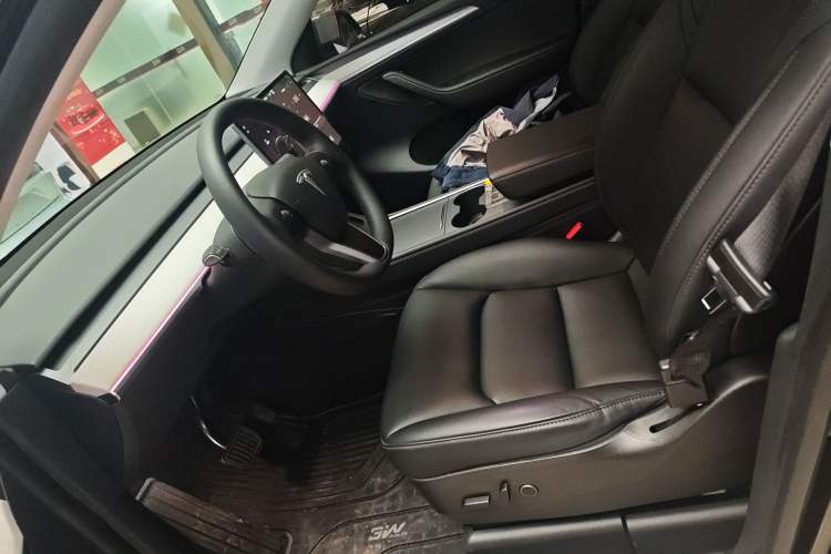 Used Tesla Model Y 2022 Rear-Wheel-Drive Version
