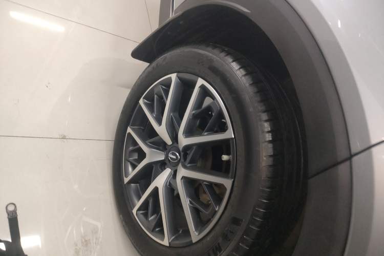 Used GAC Trumpchi GS8 2022 Linghang Series 2.0 TGDI Two-Wheel Drive Luxury Smart Connectivity Version (6 Seats) Right Rear Wheel Hub