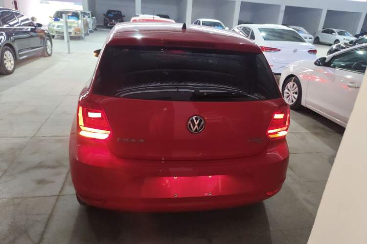Used Volkswagen Polo 2016 1.6L Automatic Comfort Model
