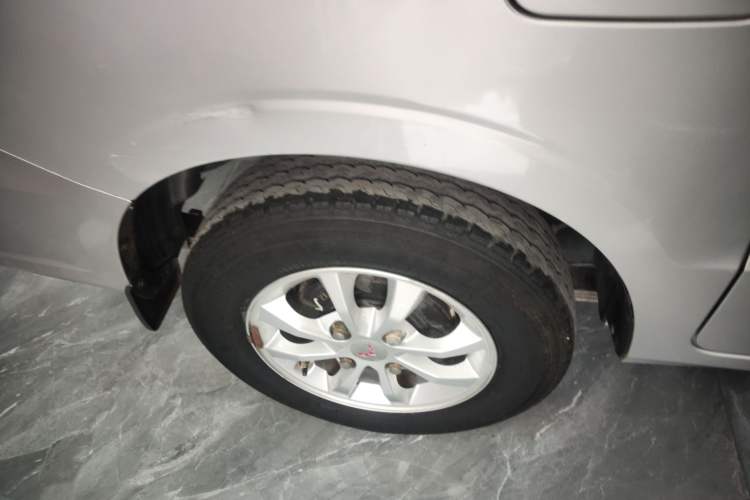 Used Wuling Hongguang V 2019 1.5L Enjoyment Version China VI LAR