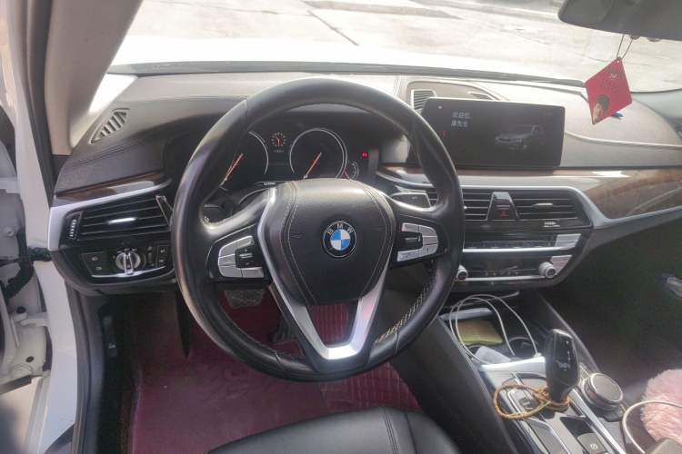 Used BMW 5 Series 2018 525Li Luxury Package
